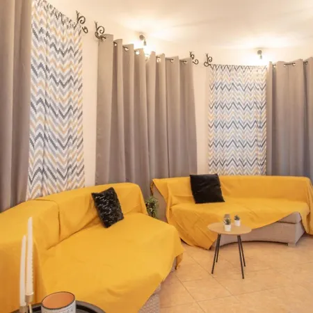 Leon Apartment
